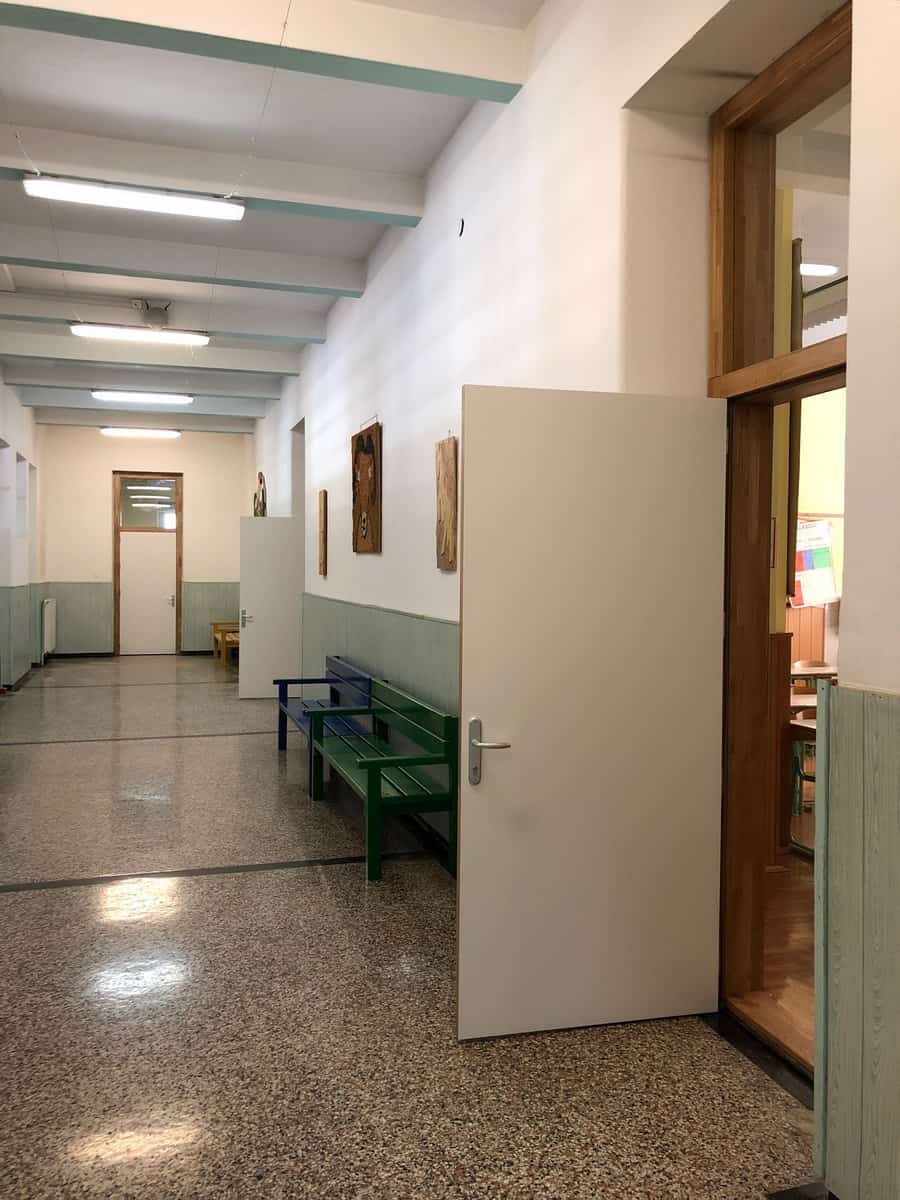 Vrata za učilnice OŠ Selnica ob Dravi 01
