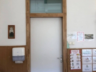 Vrata za učilnice OŠ Selnica ob Dravi 15